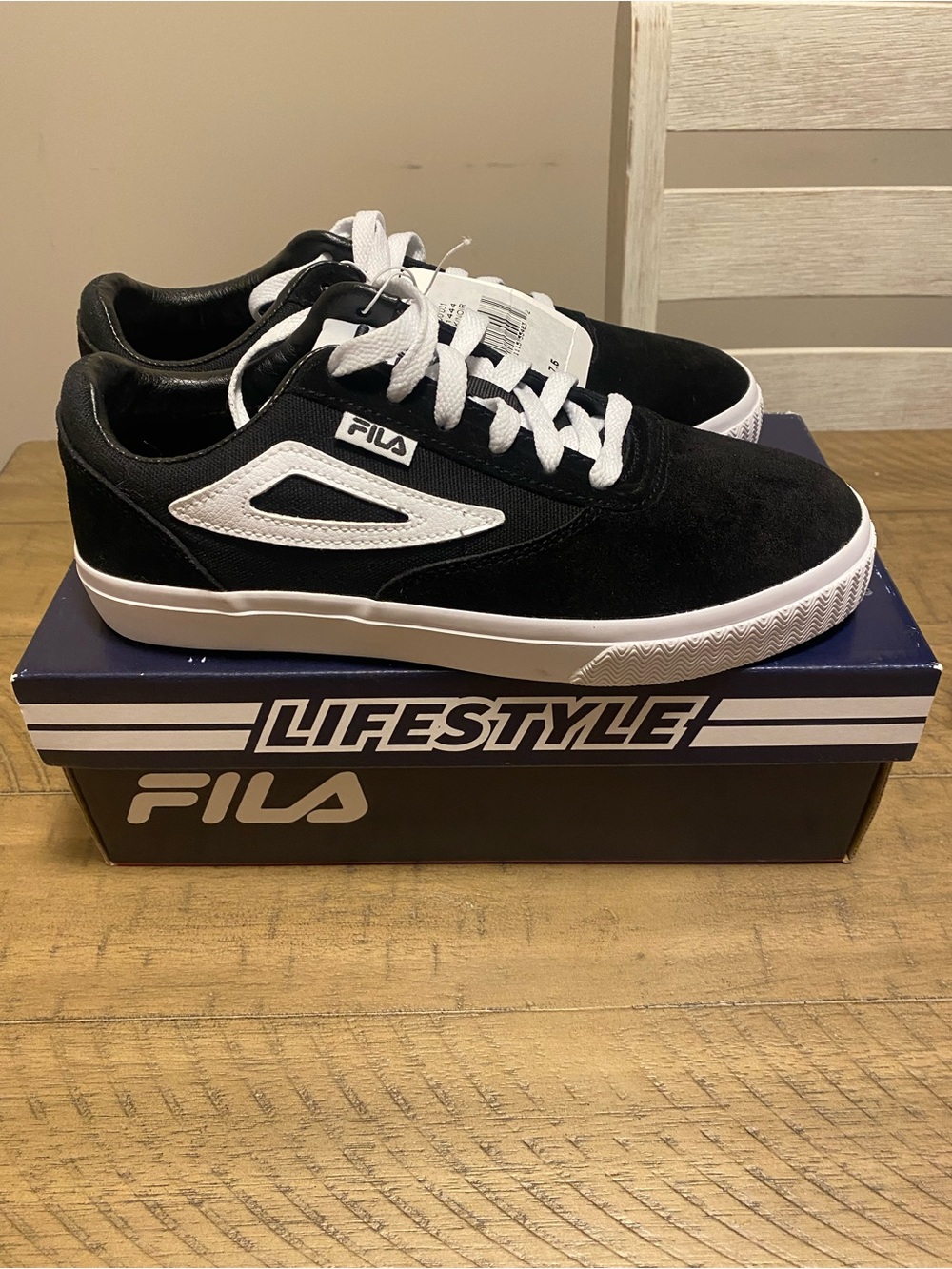 FILA Black and White Men's Classic Skate Sneakers